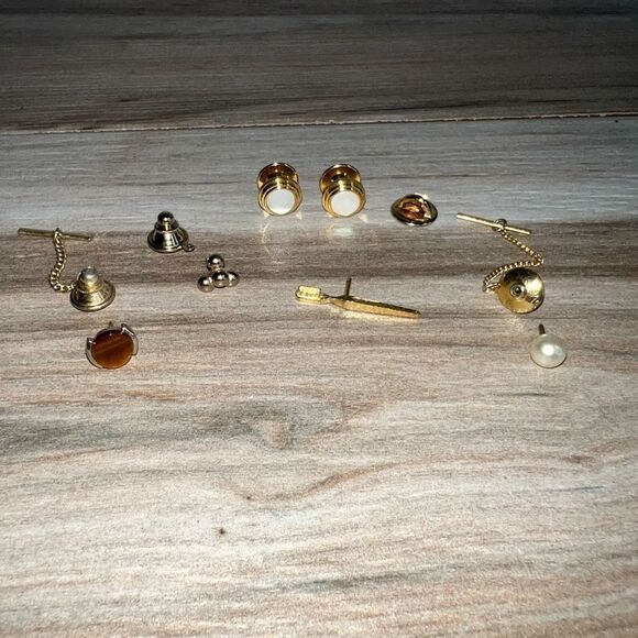 Vintage Accessories Lot Men’s Cufflinks, Tie Tack, Collar Pin All Gold Tone - Picture 1 of 6